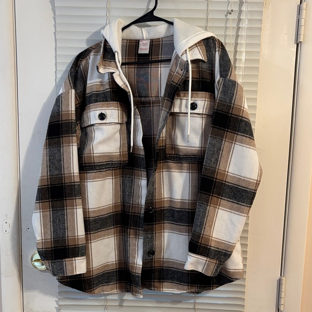 No Boundaries Plaid Hooded Shacket in Cream, Brown & Black Women’s XXL
